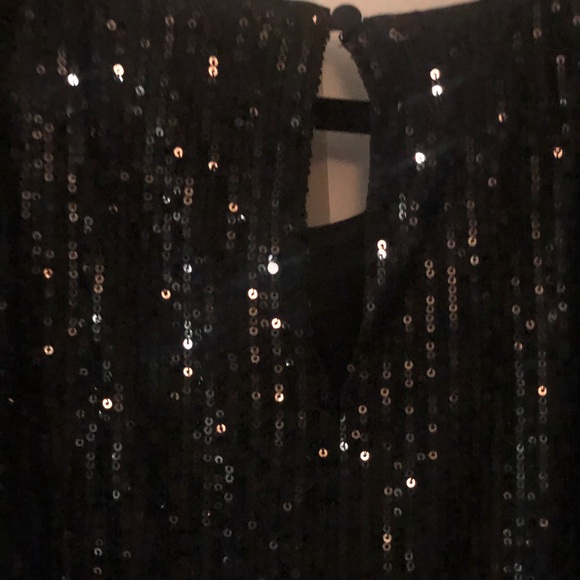 Black sparkle top - Picture 4 of 4